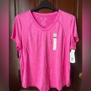 Xersion Neon Berry active shirt